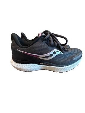 Saucony Triumph Running Shoes Women 8.5 Black Pink Cushioned Athletic Sneakers
